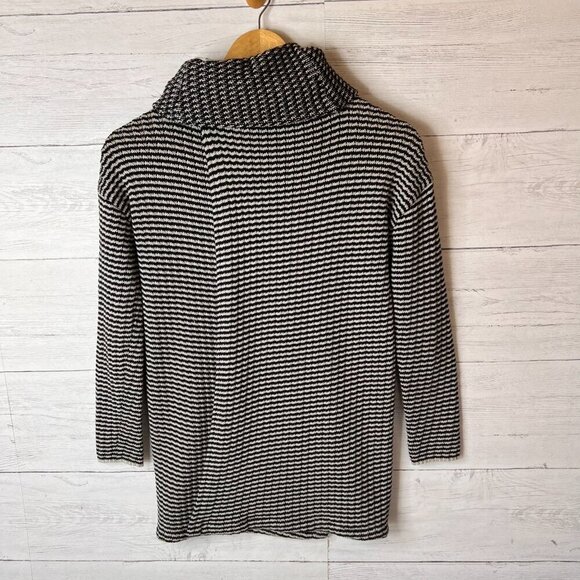 Cabi Sweater Womens Size XXS Black & White Stripe Split Front & Back Turtle Neck - Picture 13 of 16